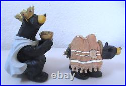 Bearfoots Beartivity Big Sky Carvers 12-Piece Nativity Set