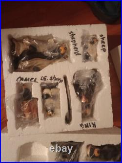 Bearfoots Big Sky Carvers Nativity set