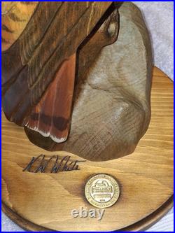 Big Sky Carvers 24 Masters Edition 91 of 1250 Red Tail Hawk KW White DAMAGED