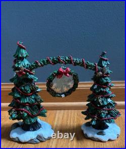 Big Sky Carvers Bear Foots Beartivity I II III 20pc Christmas Nativity Fleming