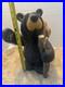 Big-Sky-Carvers-Bears-15-Jeff-Fleming-Bearfoots-Hiker-Bear-Statue-Sculpture-01-gz