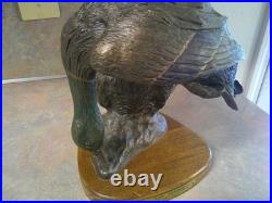 Big Sky Carvers Bradford Williams The Mentor Hunting Dog & Duck Sculpture