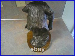 Big Sky Carvers Bradford Williams The Mentor Hunting Dog & Duck Sculpture