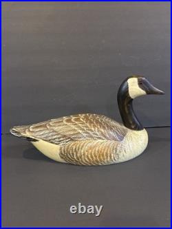 Big Sky Carvers Canada Goose Decoy. Signed S. S. Huntsman. Hand Carved & Painte