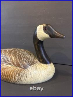 Big Sky Carvers Canada Goose Decoy. Signed S. S. Huntsman. Hand Carved & Painte