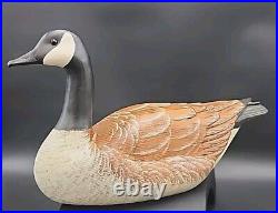 Big Sky Carvers Canadian Goose Wooden Carved Painted Decoy Signed By Artist