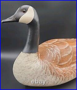 Big Sky Carvers Canadian Goose Wooden Carved Painted Decoy Signed By Artist