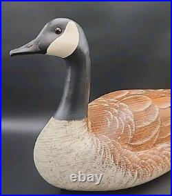 Big Sky Carvers Canadian Goose Wooden Carved Painted Decoy Signed By Artist