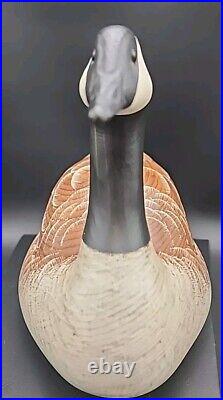 Big Sky Carvers Canadian Goose Wooden Carved Painted Decoy Signed By Artist