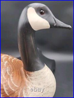 Big Sky Carvers Canadian Goose Wooden Carved Painted Decoy Signed By Artist