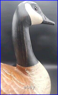 Big Sky Carvers Canadian Goose Wooden Carved Painted Decoy Signed By Artist