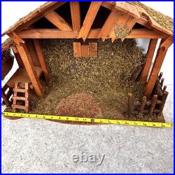 Big Sky Carvers Canine Dog Christmas Nativity 9-Piece Set Plus Wooden Manger