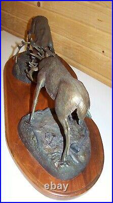 Big Sky Carvers Composite Bronzed Sculpture Dominance 2001 Bradford Williams