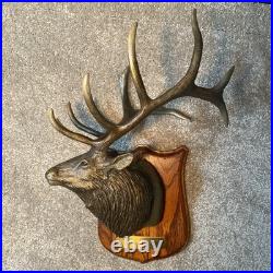 Big Sky Carvers Elk Display