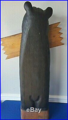 Big Sky Carvers JEFF FLEMING Hand-Carved Wood Black Bear Sculpture 31 WELCOME