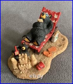 Big Sky Carvers Jeff Fleming Bearfoots Hawaii-berating bears on beach