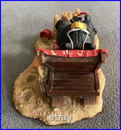 Big Sky Carvers Jeff Fleming Bearfoots Hawaii-berating bears on beach