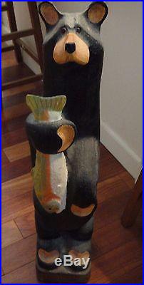 Big Sky Carvers Jeff Fleming Wood Standing Bear holding a Trout 33 tall EUC