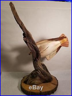 Big Sky Carvers K W White Master Edition Wood Carving Hawk On Branch 200/1250