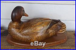 Big Sky Carvers Large Carved Wooden Female Duck with Two Babies at Her Side