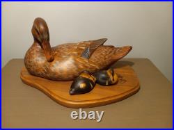 Big Sky Carvers Mallard Hen/Ducklings Ashley Gray 685/1250 Masters Edition