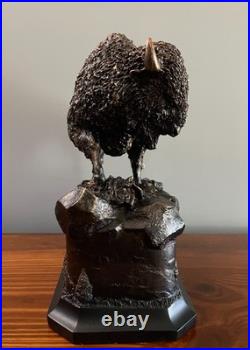 Big Sky Carvers Marc Pierce CU Buffalo Bills Bison Horns Wildlife Prairie Statue