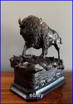 Big Sky Carvers Marc Pierce CU Buffalo Bills Bison Horns Wildlife Prairie Statue
