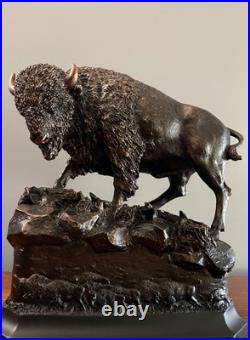 Big Sky Carvers Marc Pierce CU Buffalo Bills Bison Horns Wildlife Prairie Statue