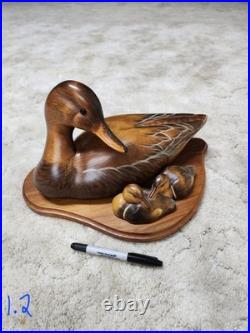 Big Sky Carvers Master's Edition Decoy Mallard Duck with Ducklings On Base 383/450
