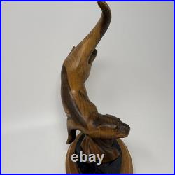 Big Sky Carvers Master's Edition Wooden Diving Otter By BJ Williams (Broken Paw)