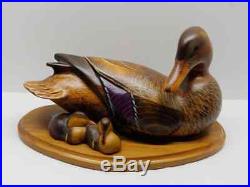Big Sky Carvers Masters Edition Carved Wood Mallard Duck Decoy With Babies 369/950