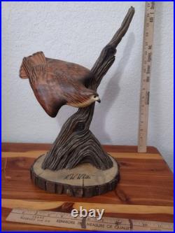 Big Sky Carvers Masters Edition Woodcarving Numberd Red Tail Hawk Decoy KW White