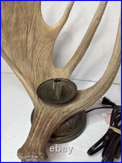 Big Sky Carvers Moose Antler Table Lamp