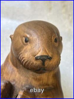 Big Sky Carvers Otter Limited Carving /1250 Missing Clam In Hands