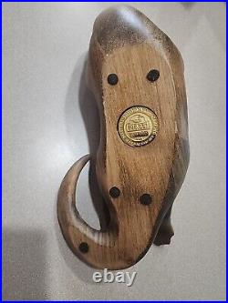 Big Sky Carvers Otter Limited Carving 839 /1250 Clam In Hands