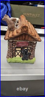 Big Sky Carvers Ranger Station Bears Moose Log Cabin Ceramic Cookie Jar Rare