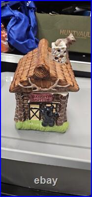 Big Sky Carvers Ranger Station Bears Moose Log Cabin Ceramic Cookie Jar Rare