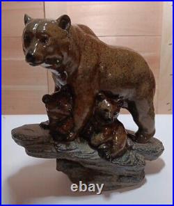 Big Sky Carvers, Sculpture SC Brown Bear & Cubs Field Trip 7.5×8×4