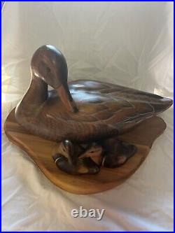 Big Sky Carvers Wood Carving Duck withTwo Ducklings Masters' Edition 299/450