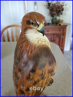 Big sky Carvers Redtail Hawk masters edition by K. W. White Ken White