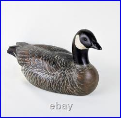 Duck decoy by Bob Bolle Big Sky Carvers Award-winning Ducks Medallion 16 inches