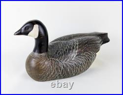 Duck decoy by Bob Bolle Big Sky Carvers Award-winning Ducks Medallion 16 inches