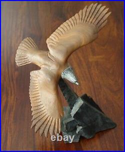 E. W. White Big Sky Carvers Masters Edition Eagle in Flight Signed Dated Numbered