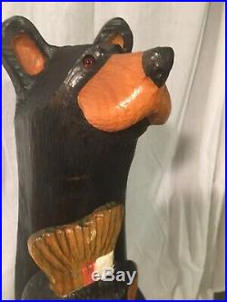 Hand carved wood bear Big Sky Carvers by Jeff Flemming