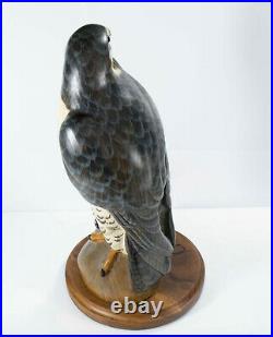 K W White Big Sky Master Carver Falcon Sculpture Limited Edition Excellent