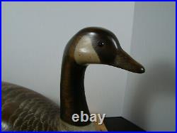 Large Canadian Goose Decoy Hand carved Big Sky Carvers 20 by Scott Huntsman