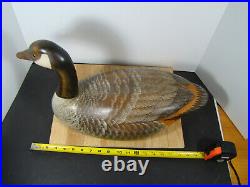 Large Canadian Goose Decoy Hand carved Big Sky Carvers 20 by Scott Huntsman