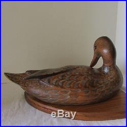 Limited Ed. Ashley Gray Big Sky Carvers Carved Wood Mama Duck & Ducklings Signed