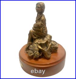 Native American Indian Guiding The Way Big Sky Carvers Sculpture Mother & Baby