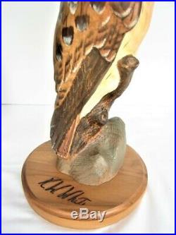 Red Tail Hawk by Ken White Big Sky Carvers Masters Edition Number #336/1250